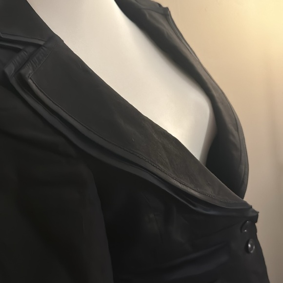 Bebe classic black linen suit, size 6 jacket 4 skirt (will sell separately) - Picture 8 of 12